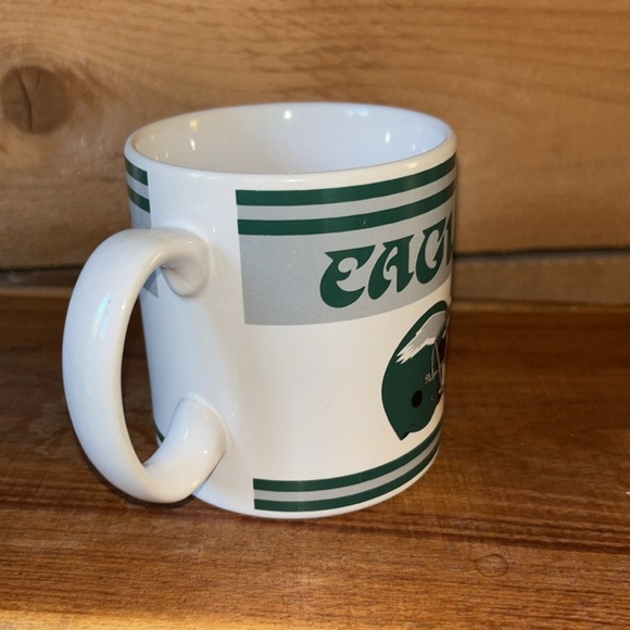 Classic Philadelphia Eagles Team Mug. 8 oz - Picture 4 of 6